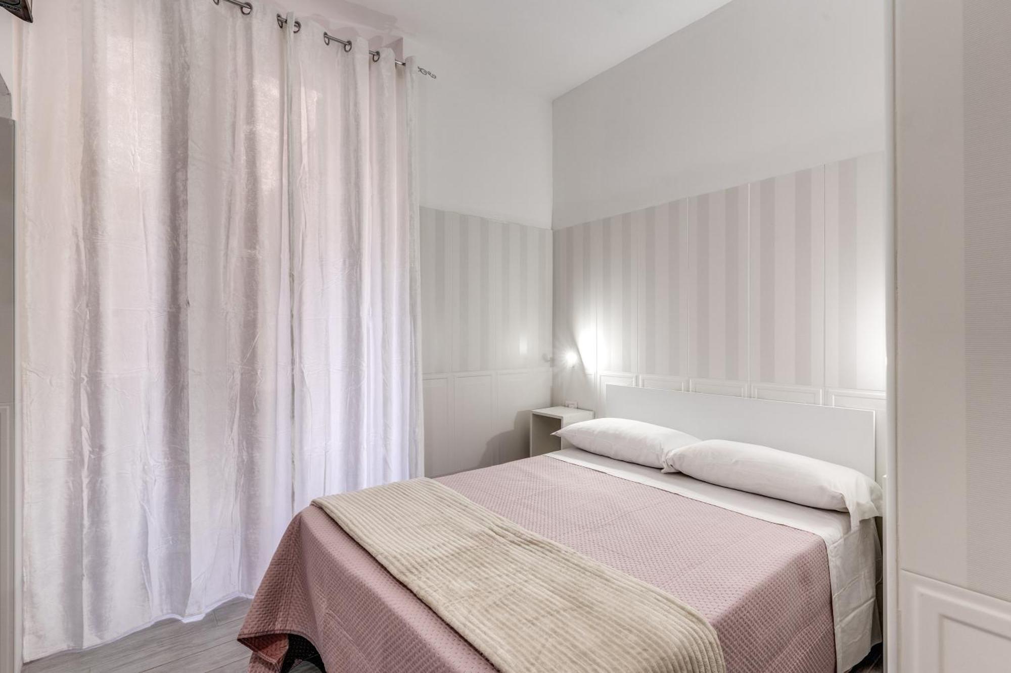 Hotel Altadomus Roma Esterno foto